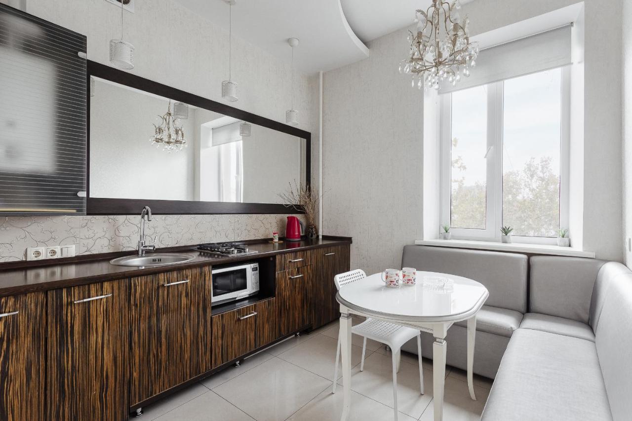 2 Bedroom On Deribasovskaya Str. Odesa Exterior foto
