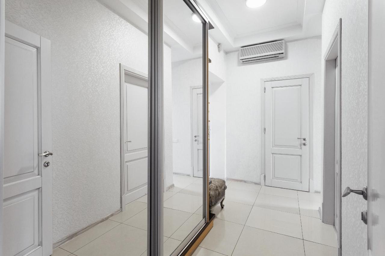 2 Bedroom On Deribasovskaya Str. Odesa Exterior foto